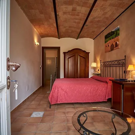 Фермерский дом Agriturismo Podere La Piazza Костильоле-д'Астри