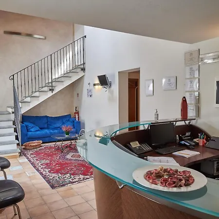 Фермерский дом Agriturismo Podere La Piazza *