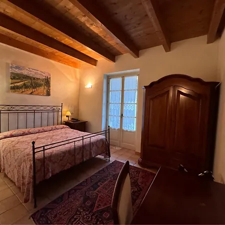 Podere La Piazza Alloggio per agriturismo Costigliole d'Asti