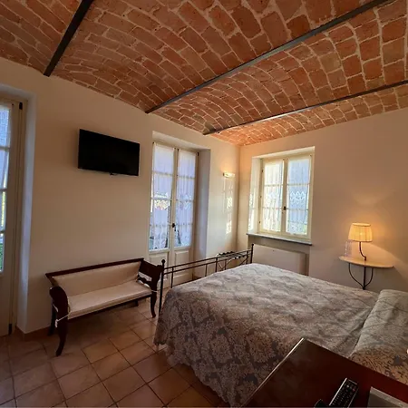 Podere La Piazza Alloggio per agriturismo Costigliole d'Asti