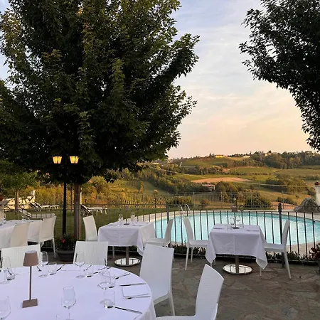 Podere La Piazza Vakantieboerderij Costigliole d'Asti