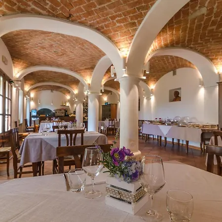 Фермерский дом Agriturismo Podere La Piazza